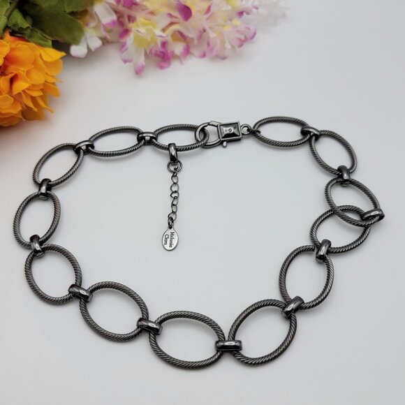 Melania Clara Gunmetal Tone Textured Oval Link Chain Necklace 18" Statement - Picture 1 of 5